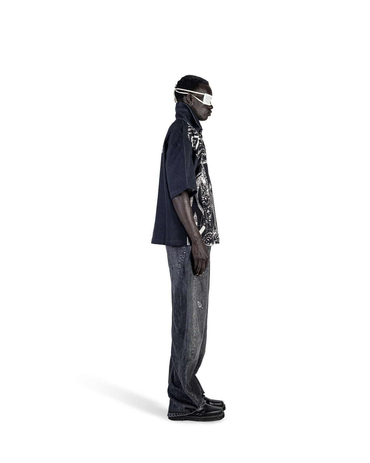 MONOLITH PORTRAIT SHIRT