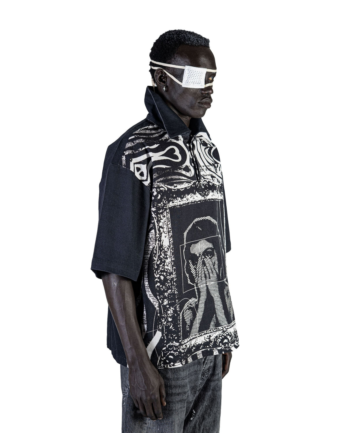 MONOLITH PORTRAIT SHIRT