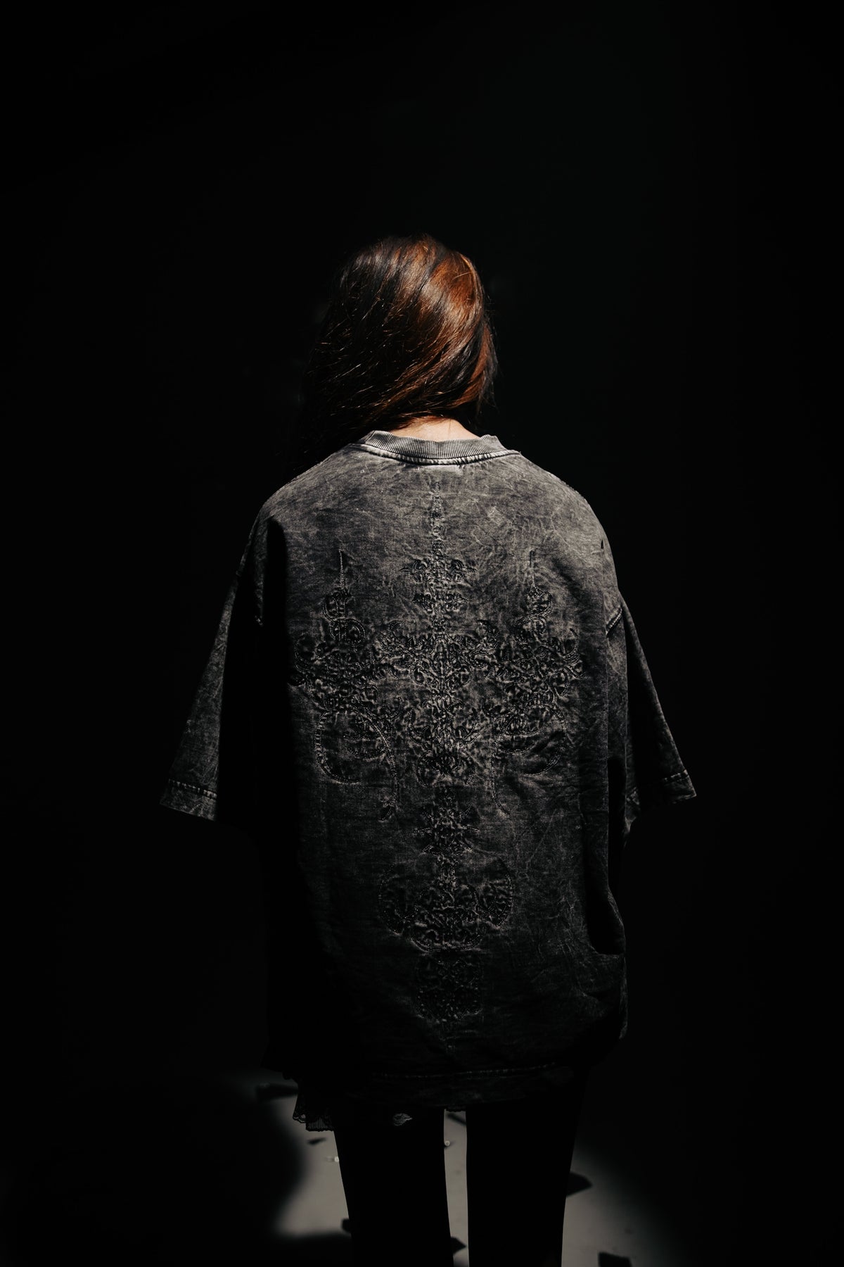 premium acid washed embroidery style 100% cotton t-shirt made for oversized urban streetwear outfits