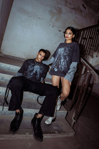T-shirt in washed black, premium cotton, relaxed fit, 240 gsm featuring a bold print graphic for a streetwear look